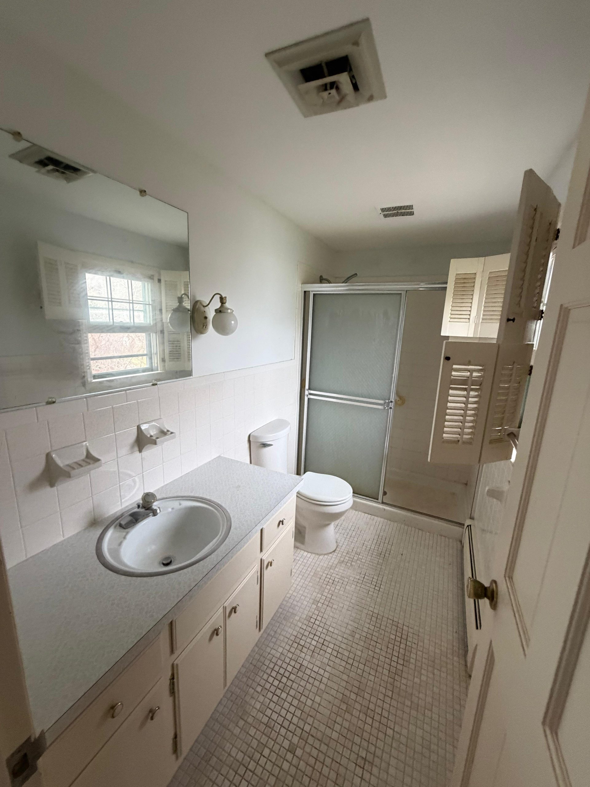 WhatsApp Image 2026-04-13 at 16.49