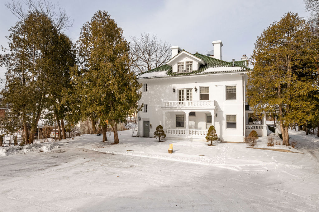 Exterior-0201